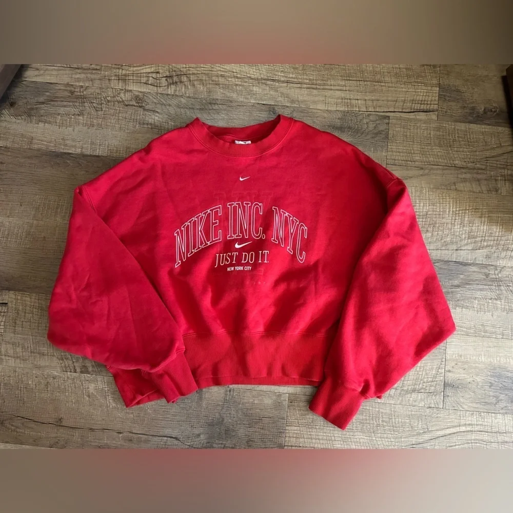 Nike sweatshirt